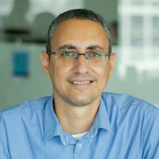 אדיר וישניה